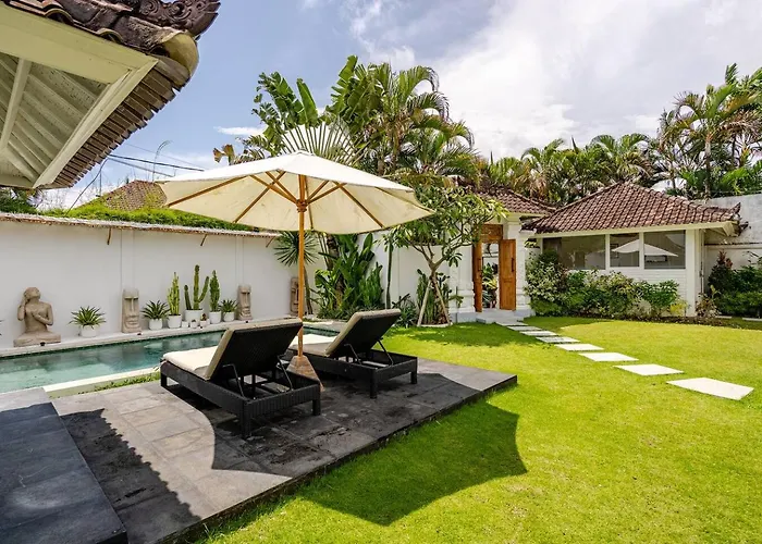 Villa Curves Bali Seminyak 